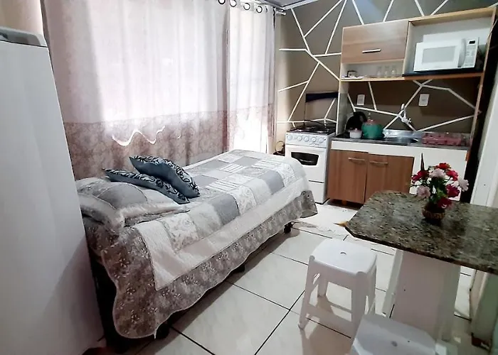 Kitnet K1 Em Torres-Rs - Na Mais Bela Praia Gaucha - Cozinha - Banheiro - Ar Condicionado - Smart Tv 32\' - Wi-Fi - Anfitria Superhost No Bnb